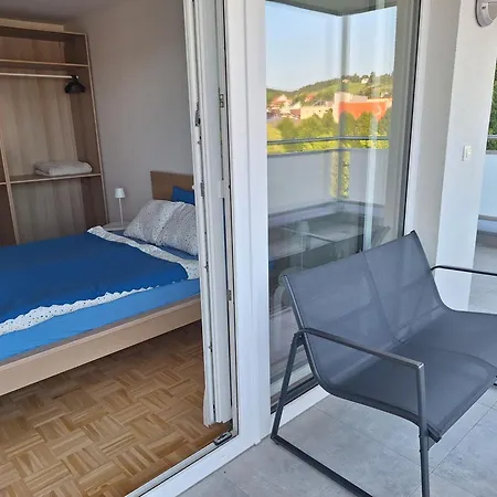 Panorama-free Parking-breakfast-teracce